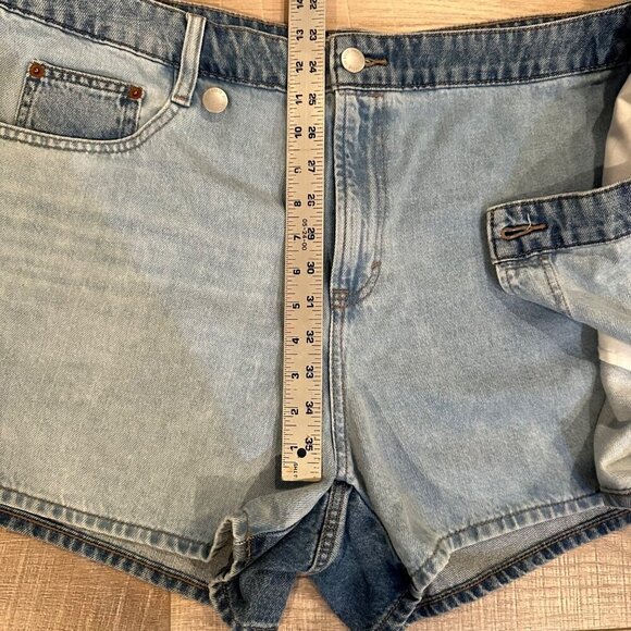 Universal Thread High-Rise Shorts With Button Closure & Pockets Size 17 NEW - Picture 6 of 9